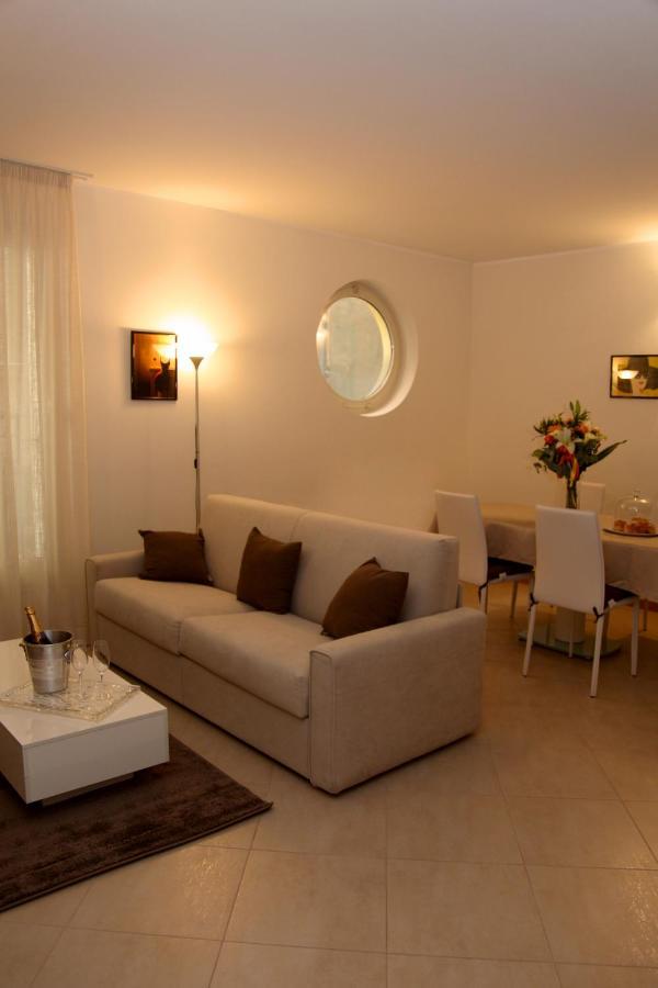Apartamento Dimoraviapiadue Savona Exterior foto