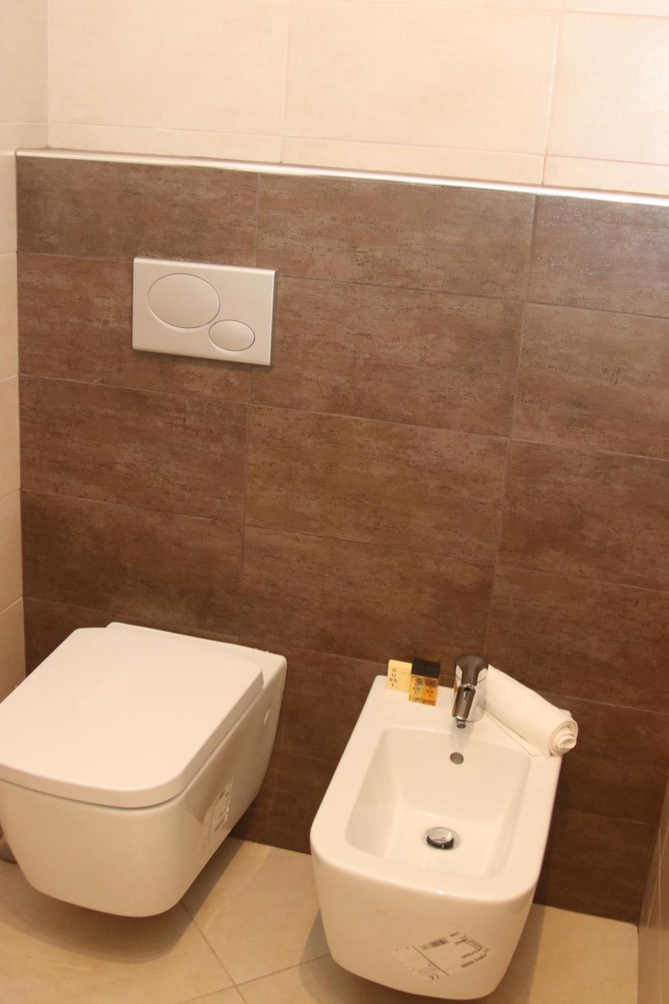 Apartamento Dimoraviapiadue Savona Exterior foto